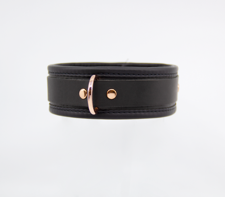 Love in Leather premium collar detail - showing rose gold hardware and leather construction